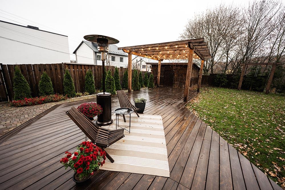 Find local carpenter for patio decking  services